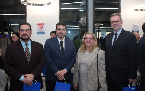 Raúl Ramírez, Daniel De Janon, Mary Fisk-Ridder y José Ignacio Mariátegui.