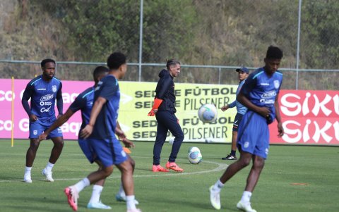 El seleccionador Sebastián Beccacece resaltó la entrega de los tricolores.