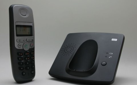 Los viejos teléfonos convencionales inalámbricos operan a la misma frecuencia que el WiFi.