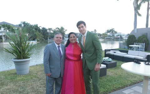 Luis Nath, María Isabel Lynch de Nath y Danilo Carrera.