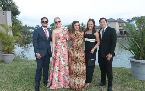 Luis Arturo Poveda, Paulina Oviedo de Poveda, Daniela Sánchez, Fanny Pacheco y Maximiliano González.