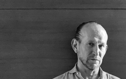 El autor presentó la obra durante la Feria Internacional del Libro de Quito, en junio.