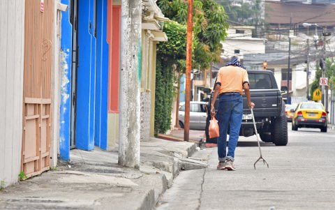La ciudadanía pide que antes de cobrar más dinero al guayaquileño, se trabaje en pro de la inclusión y la movilidad. .
