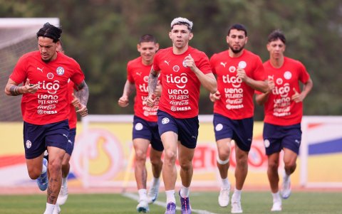 Paraguay se mantiene en el borde de la zona de la clasificación directa al Mundial 2026.