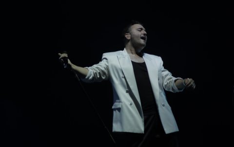 Jesús Navarro le recalcó a los ecuatorianos que están disfrutando su nueva etapa popera.