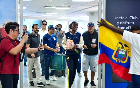 Kiara Rodríguez en Guayaquil con su gente.