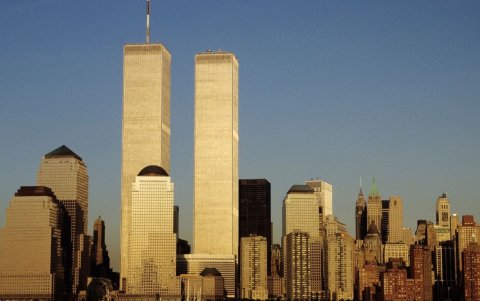 Postal que exhibe cómo lucía el panorama de Manhattan antes del 11-S
