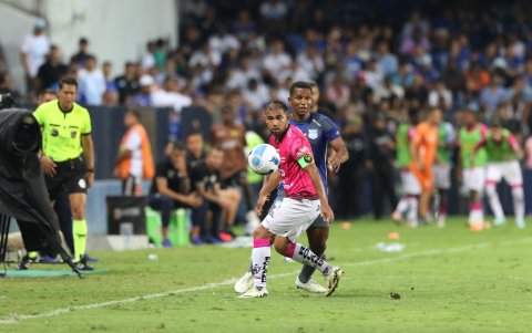 Emelec e Independiente del Valle igualaron sin goles en la primera etapa. El partido ocurrió el pasado 31 de marzo de 2024, en el George Capwell.