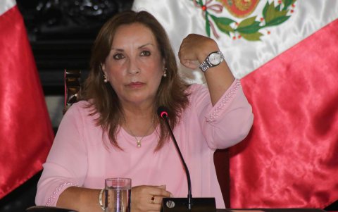 Boluarte pidió a la Justicia de Perú que se le denuncie o archive el caso 'Rolexgate.