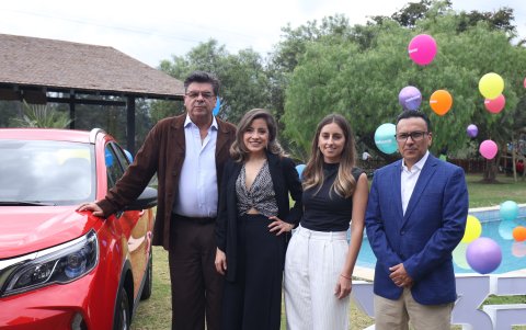 Hernán Vásconez, Daniela Báez, Sofia Vásconez y Mauricia Sola.