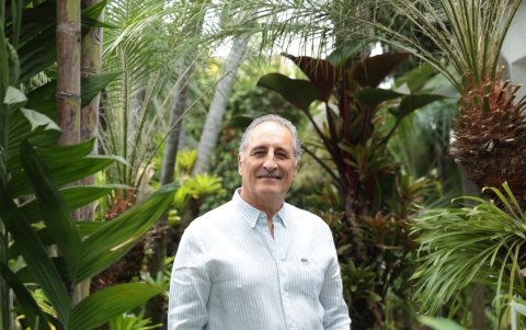 Es director de Solca.