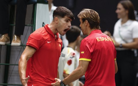Alcaraz (#3 ATP) celebró eufórico la victoria de España que los clasificó al a final