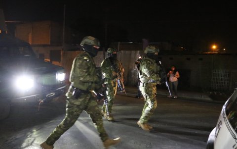 Uniformados de la Policía Nacional y Fuerzas Armadas patrullaron la zona.