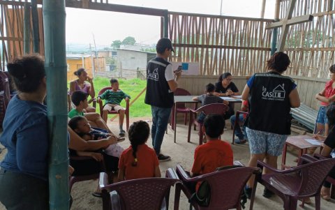 Plantea sus ejes en Educación, Conocimiento y tecnología, Desarrollo creativo, arte y cultura