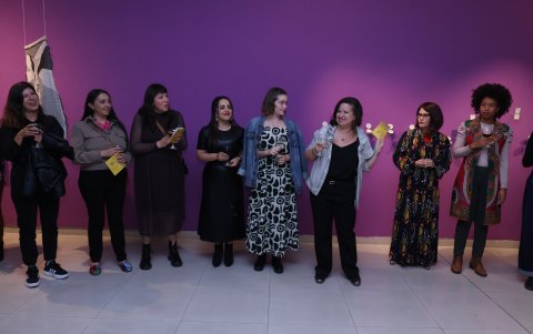 Las artistas de Colombia, Chile y Ecuador participaron en una convocatoria el año pasado y trabajaron sus piezas en el transcurso de 2024.