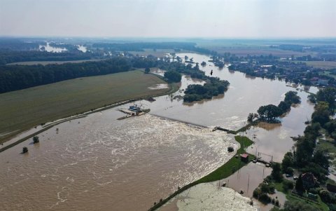 Puntos de las provincias de Silesia y Opole (sur) persiste el peligro de crecidas de ríos.