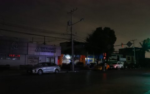Guayaquil ya comienza a enfrentar los cortes de energía eléctrica.
