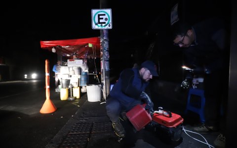 Las guatitas y secos de la Verito fue el negocio en la av. Ajaví que atendió después del corte de energía.