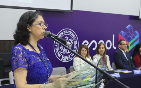 El evento contó con la presencia de cerca de 98 asistentes en el auditorio STEM