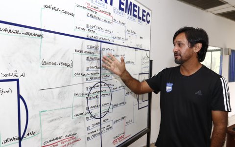 Entre 2010 y 2022, Bolívar Vera trabajó en las formativas de Emelec.