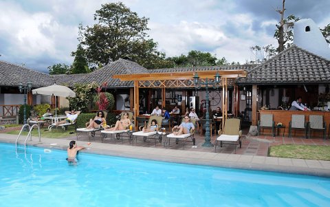 Las hosterías de la localidad se han convertido en favoritos para los paseos de fin de semana.