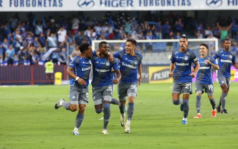 Emelec salió victorioso en casa ante Técnico Universitario.