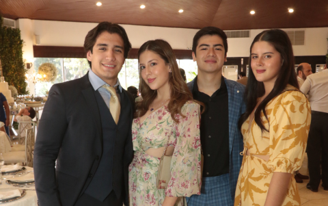 Eduardo Azar V., Angelina Martini, Leonidas Galarza e Isabella Iturralde.