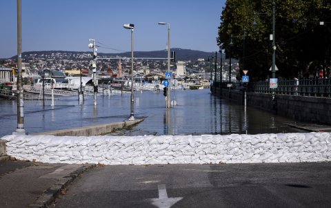 El río Danubio inundado en el centro de Budapest, Hungría, el 22 de septiembre de 2024.