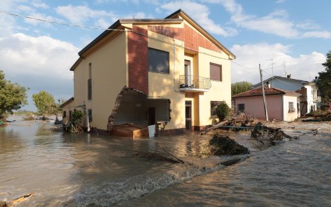 Las lluvias torrenciales afectaron este lunes al valle del Po, en la Toscana, Umbría, Lacio y Campania.