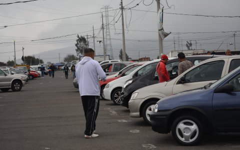 Actividad. La feria atrae a decenas de visitas de Ambato y otras ciudades.

AG-PERIODISTAS