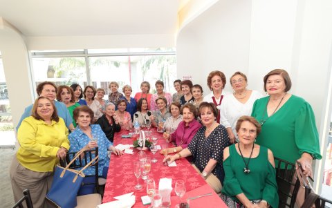 Este año, la organización estuvo a cargo de  Beatriz Vergara, Eliana del Hierro y Patricia Landín.