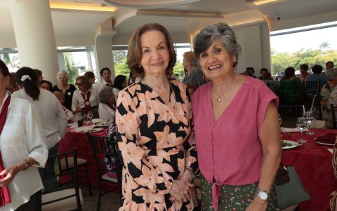 Rosa Terán y Norma Aguirre.