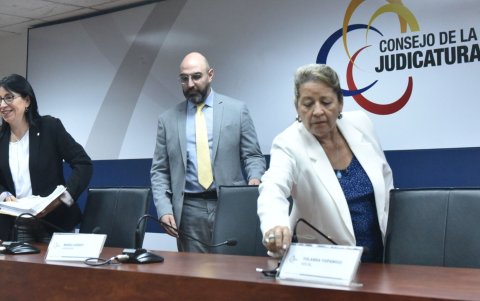 El presidente del Consejo de la Judicatura, Mario Godoy (c).