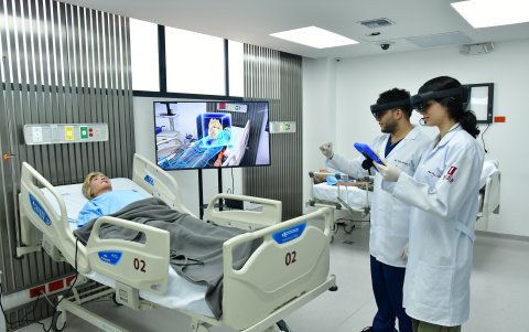 En la carrera de medicina de la UEES cuentan con laboratorios de simulacros.