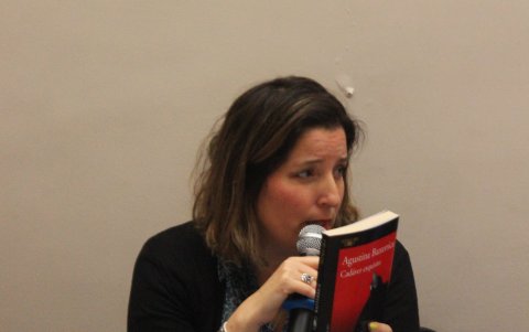 La autora conversó con sus lectores en varios encuentros en ambas ciudades.