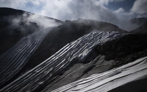 Suiza teme perder hasta un 90 % de esas masas heladas a finales de siglo debido al cambio climático.