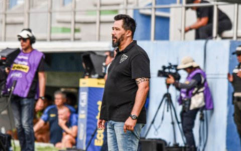 El entrenador Pablo Sánchez confía en volver a la victoria con los albos.