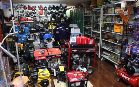 Generadores eléctricos que funcionan con gasolina, los precios varían según las necesidades del cliente