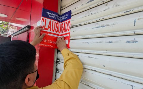 El local fue clausurado por la Arcsa.