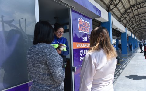 La campaña Cero Acoso busca reducir este delito en el transporte público de la capital.