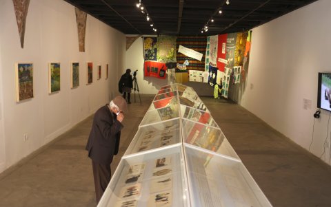 La muestra fotográfica 'Coreografías de lo imposible' en el museo nacional de arte en La Paz.