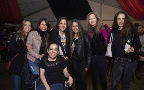 Ana María Donoso, Catalina Almeida, Gabriela Espinosa, María Elisa Espinosa, Daniela Salazar, Ana María Corral y Valeria Aguirre.