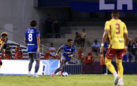 Emelec busca salvar la mala temporada 2024 con la clasificación a la Copa Sudamericana 2025.
