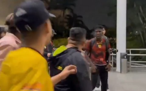 Adonis Preciado responde ante insultos de un hincha torero.