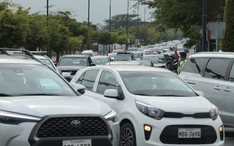 La Puntilla. La vía que conecta hacia Ciudad Celeste es una de las vías más congestionadas