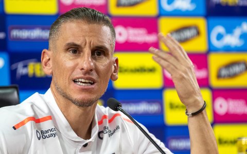 Sebastian Beccacece en rueda de prensa de la Tricolor