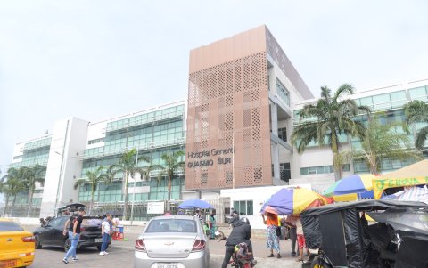 Un protocolo interno señala al gerente hospitalario como el responsable de gestionar la inhumación de los cadáveres sin identidad o sin reclamar de la casa de salud.