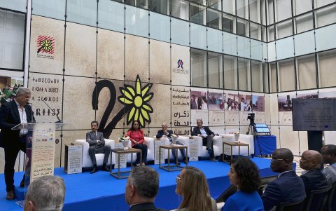 Militantes defensores de los derechos humanos volvieron a pedir este jueves al Gobierno de Marruecos la abolición de la pena de muerte, que sigue vigente en el país aunque no se ejecuta desde 1994.