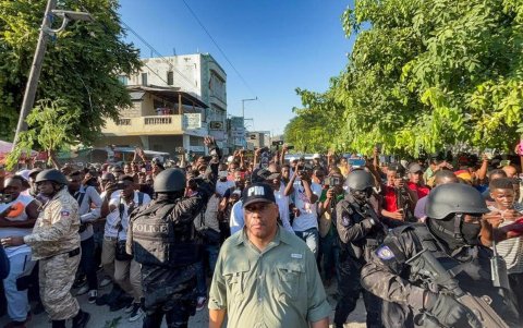 El Gobierno haitiano está en alerta, movilizando estructuras estatales, tras el ataque armado de la banda Gran Griff en Pont Sonde, en la comuna de Saint-Marc, en Artibonite