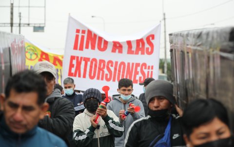 Transportistas se manifiestan durante una protesta el pasado 26 de septiembre en Lima